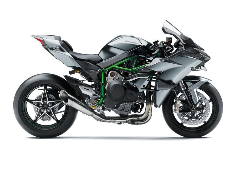 Giá dán PPF xe máy phân khối lớn Kawasaki NINJA H2 khoảng 6,5 triệu đồng (PPF APEAX TPU)