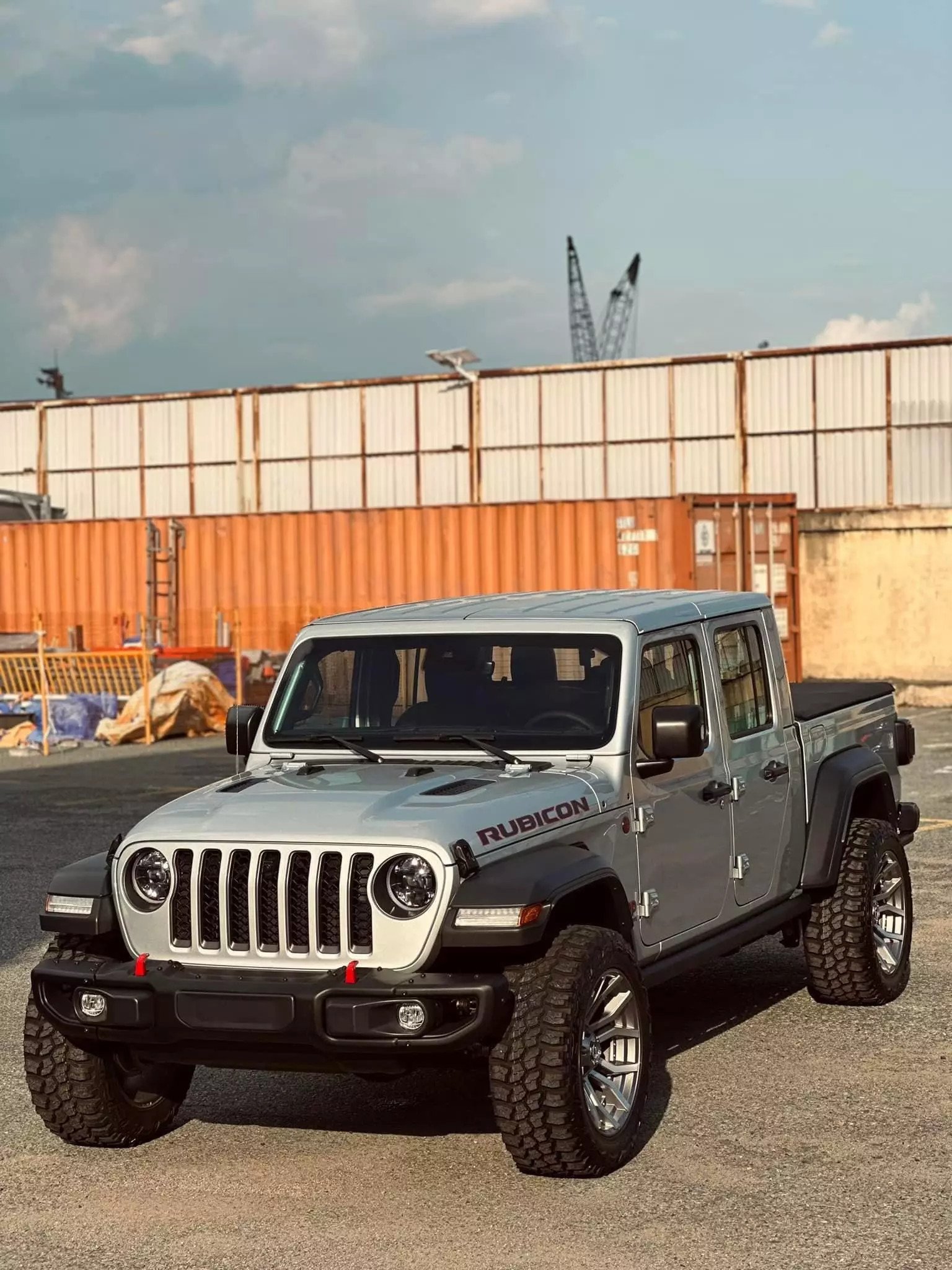 Giá xe Jeep Gladiator .