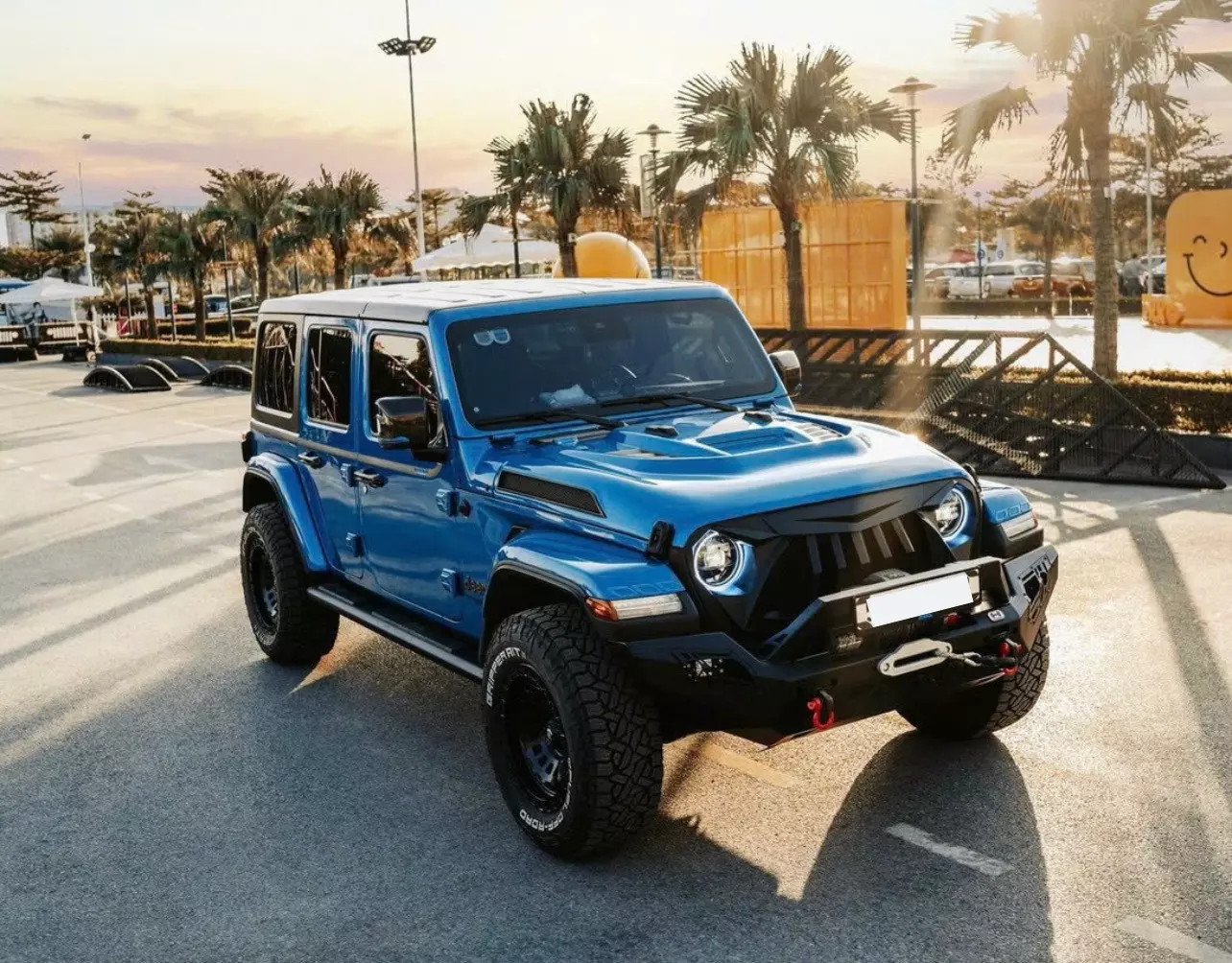 Giá xe Jeep Wrangler .