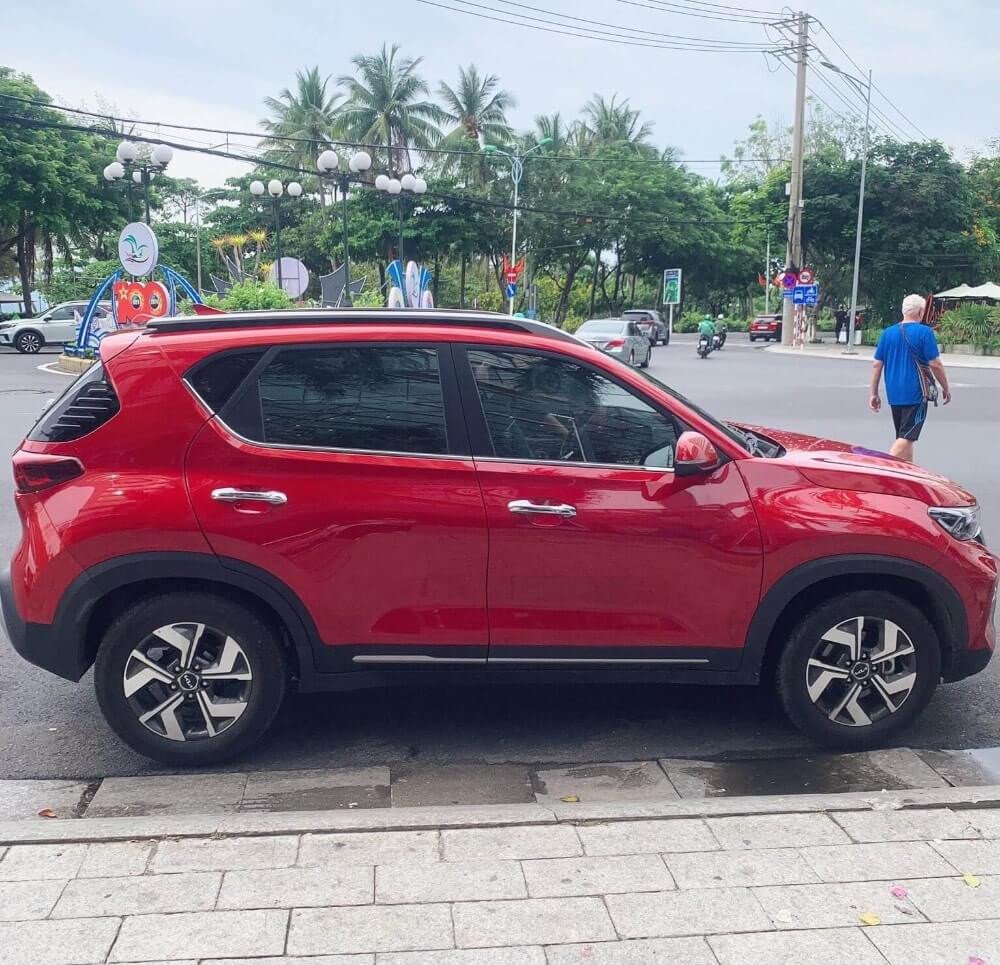 Giải đáp những thắc mắc thường gặp khi thuê xe tự lái