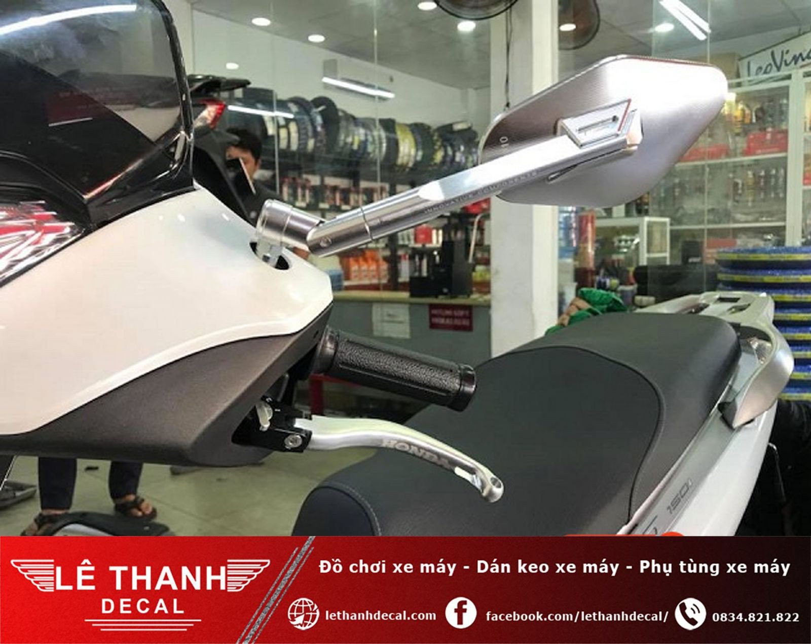 Gương chiếu hậu kiểu Rizoma Elisse hình chiếc lá thanh lịch