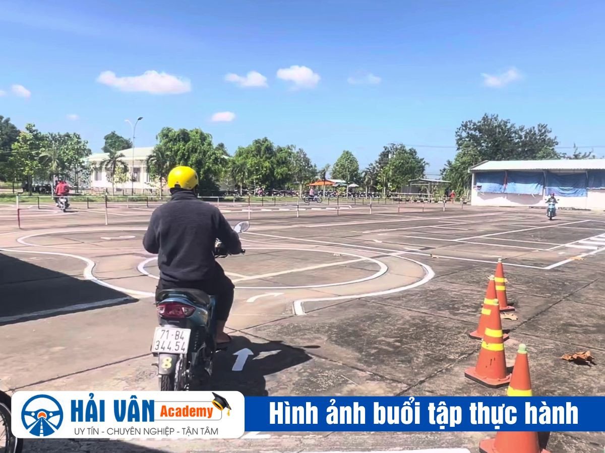 Hình ảnh bãi tập thực hành thi bằng lái xe máy tại Hà Tĩnh