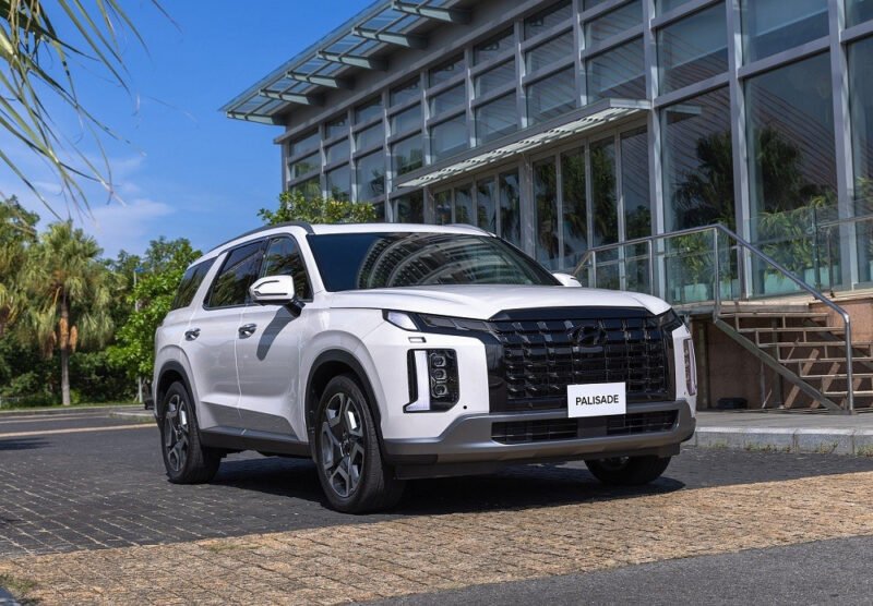 Hình ảnh bên ngoài chiếc Hyundai Palisade 2025 màu trắng