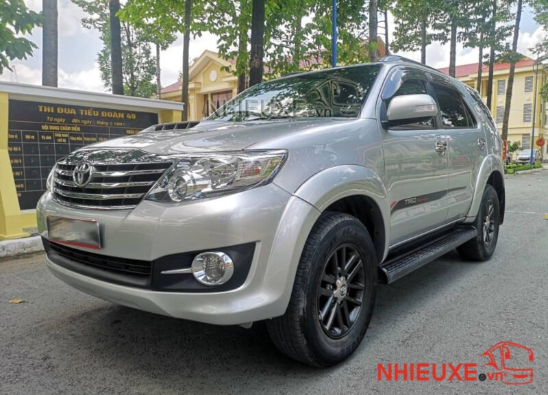 Hình ảnh các mẫu xe 7 chỗ tự lái đời mới tại TPHCM