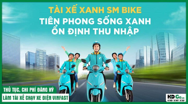 Hình ảnh các tài xế xe máy điện đang làm thủ tục đăng ký và nhận đồng phục