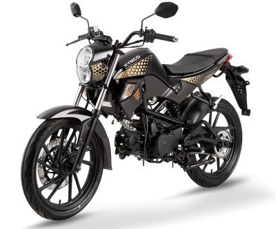 Hình ảnh cận cảnh động cơ và các chi tiết kỹ thuật của một chiếc xe số 50cc