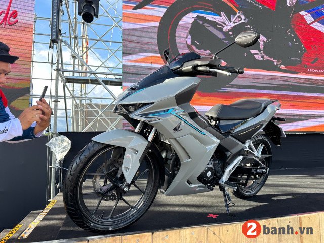 Hình ảnh cận cảnh thiết kế tem xe Winner X V4 bản Đặc Biệt