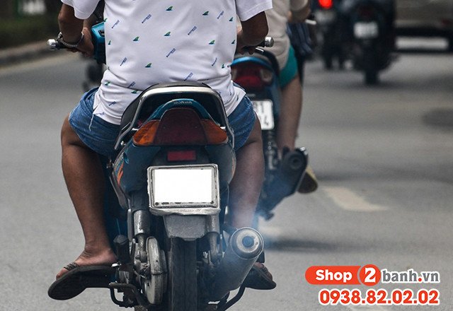 Hình ảnh chi tiết bên trong động cơ xe máy bị hư hỏng