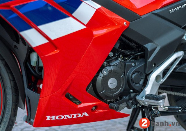 Hình ảnh chi tiết cụm đồng hồ LCD và tay lái Winner X