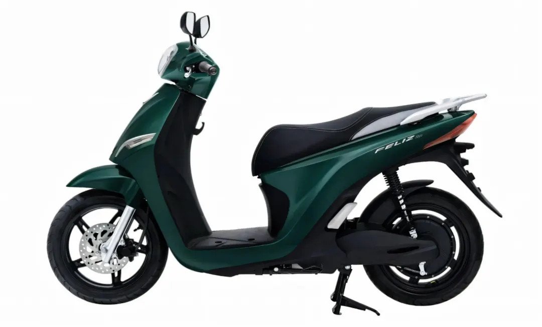 Hình ảnh chi tiết động cơ và bộ pin của xe điện VinFast Feliz S