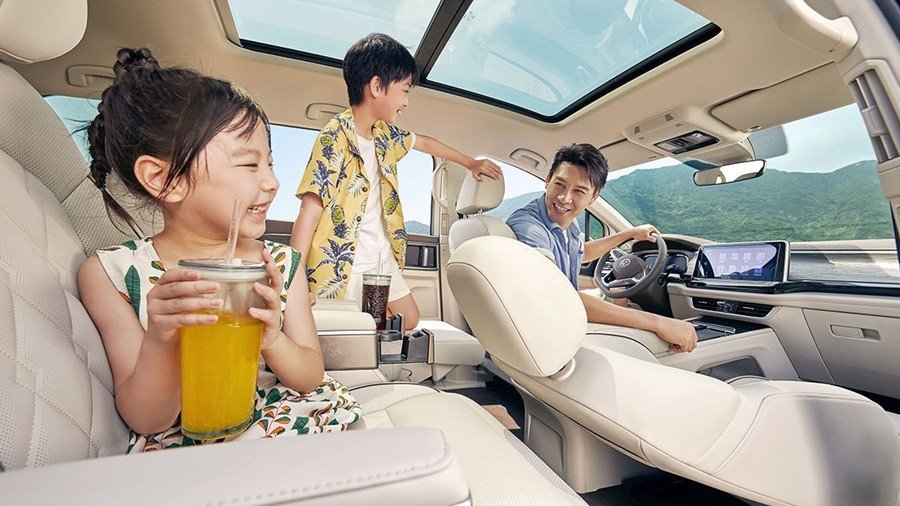 Hình ảnh chi tiết màn hình giải trí trung tâm và điều hòa trên Volkswagen Viloran