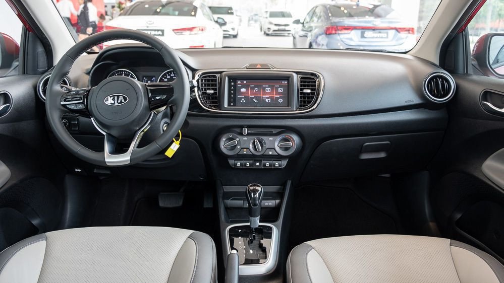 Hình ảnh chi tiết nội thất xe Kia Sonet với màn hình giải trí trung tâm nổi bật