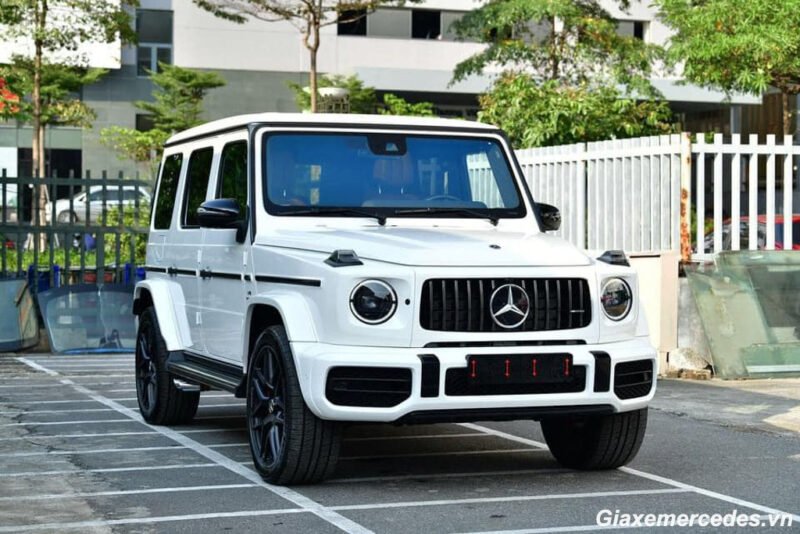 Hình ảnh chi tiết phần đầu xe G63 AMG với lưới tản nhiệt đặc trưng