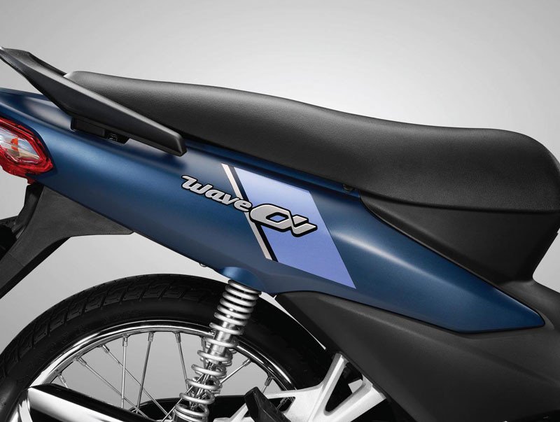 Hình ảnh chi tiết phần tem xe Wave Alpha phiên bản mới với logo retro