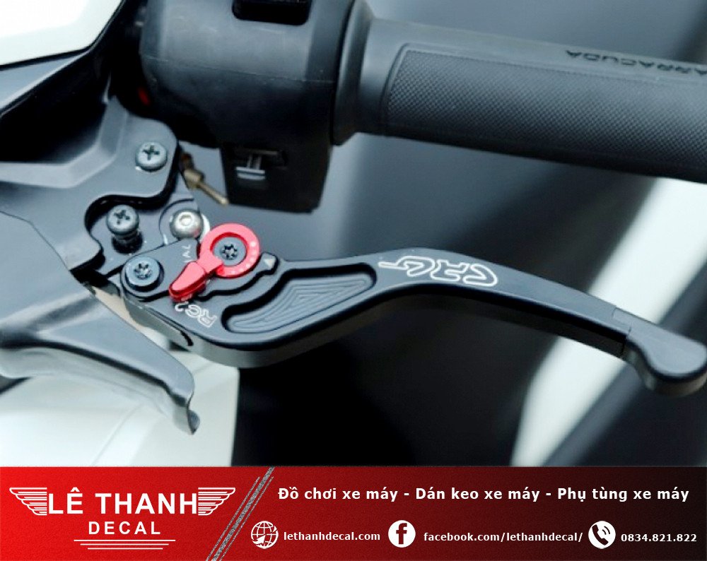 Hình ảnh chi tiết tay thắng Racing Boy màu titan trên xe máy