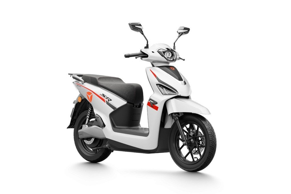 Hình ảnh chi tiết về phần động cơ hoặc pin của một mẫu xe điện, thể hiện công nghệ bên trong