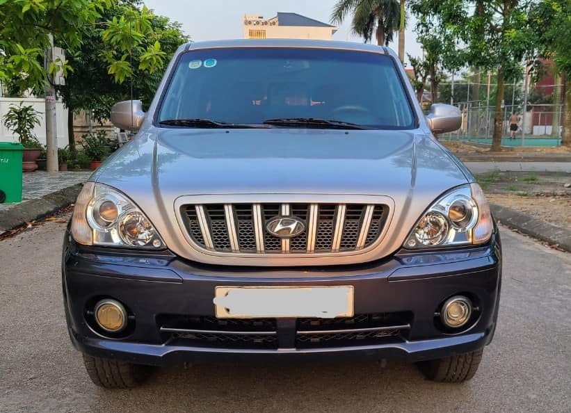 Hình ảnh chiếc Hyundai Terracan 2003 với thiết kế SUV truyền thống