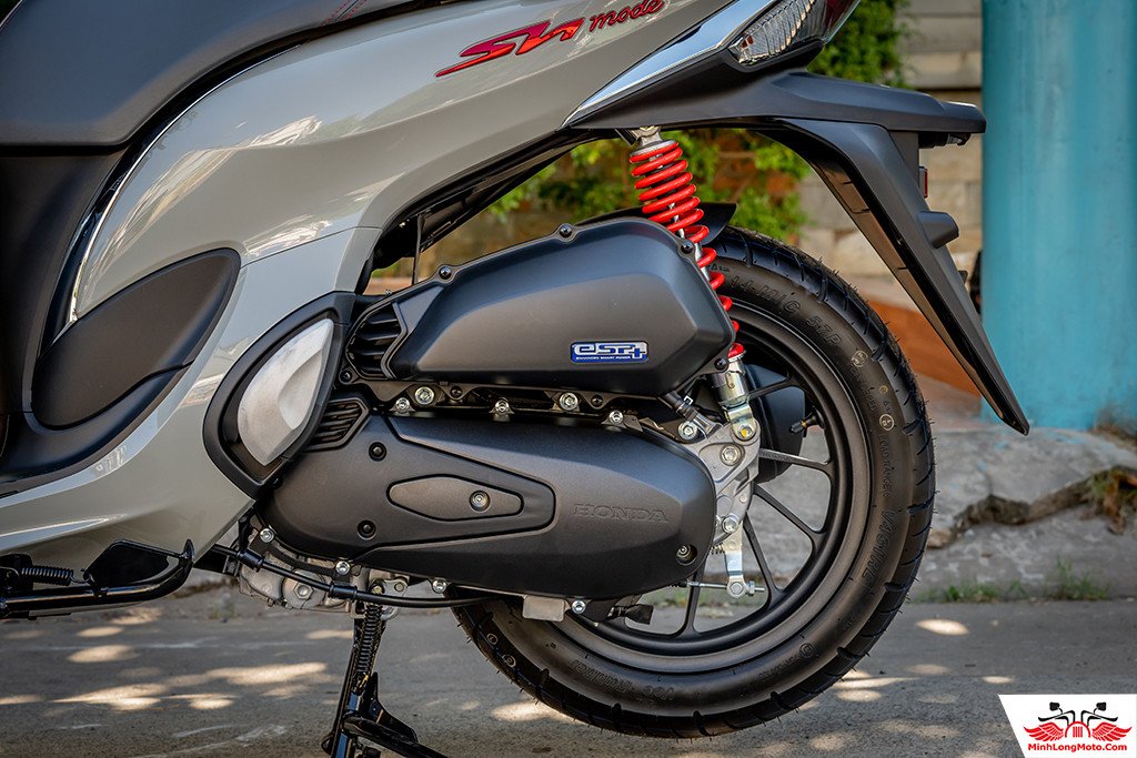 Hình ảnh động cơ của SH Mode, làm nổi bật công nghệ eSP+ và hệ thống làm mát bằng dung dịch