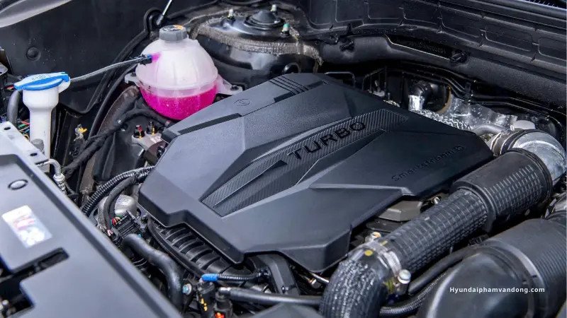 Hình ảnh động cơ và hệ thống treo của Hyundai SantaFe 2025