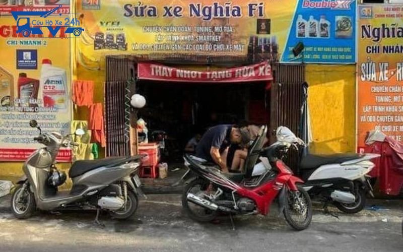 Hình ảnh dụng cụ sửa chữa xe máy hiện đại được sắp xếp gọn gàng