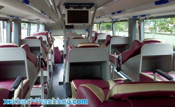 Hình ảnh ghế giường nằm có thể ngả lưng trên xe