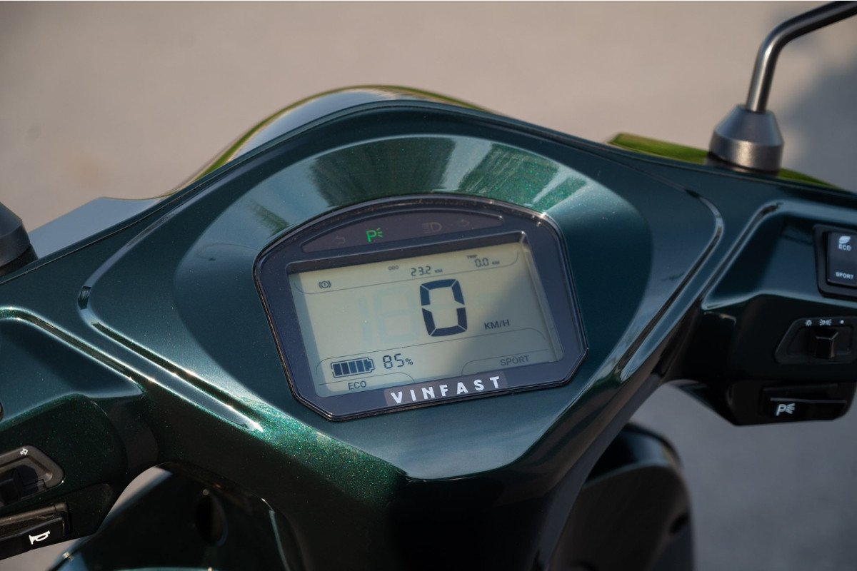 Hình ảnh giao diện ứng dụng VinFast E-Scooter kết nối với xe điện Feliz S