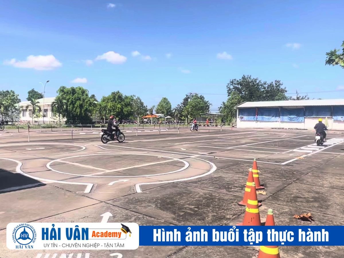 Hình ảnh hồ sơ đăng ký thi bằng lái xe máy tại trung tâm sát hạch