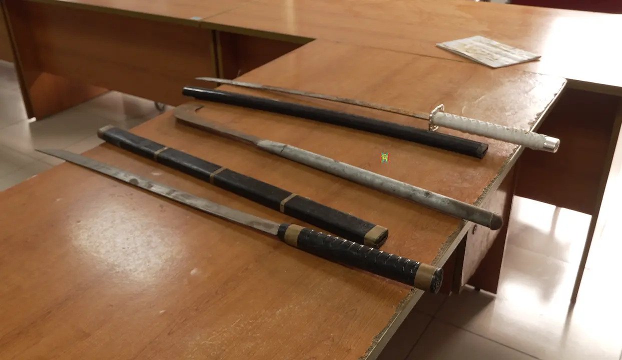 Hình ảnh hung khí được chuẩn bị cho cuộc đối đầu