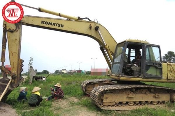 Hình ảnh liên quan đến việc thu hồi giấy tờ xe khi sang tên đổi chủ phương tiện chuyên dùng