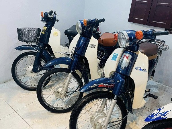 Hình ảnh minh họa bộ phận yên và bình xăng xe Cub 50cc