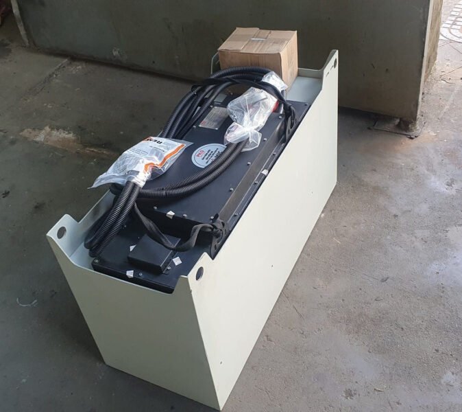 Hình ảnh minh họa bộ pin lithium cho xe nâng điện