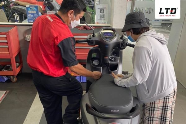 Hình ảnh minh họa các chương trình khuyến mãi xe máy dịp cuối năm