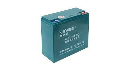 Hình ảnh minh họa các loại ắc quy xe điện khác nhau xếp cạnh nhau