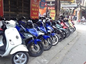 Hình ảnh minh họa các mẫu xe côn tay cũ Yamaha Exciter được bày bán tại một cửa hàng