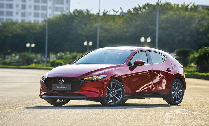 Hình ảnh minh họa các mẫu xe hatchback thuộc phân khúc C với thiết kế thể thao