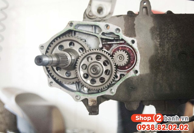 Hình ảnh minh họa cấu tạo các bánh răng ăn khớp trong bộ truyền động xe tay ga