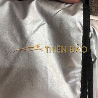 Hình ảnh minh họa chi tiết đường may và thiết kế bo chun của bạt phủ xe cao cấp