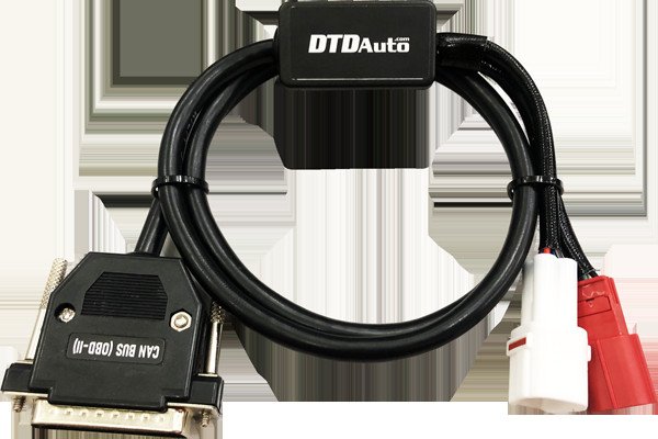 Hình ảnh minh họa kết nối của thiết bị chẩn đoán với xe máy