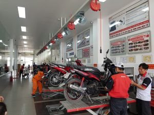 Hình ảnh minh họa kiểm tra hệ thống điện tử và cảm biến khi xe đề không nổ