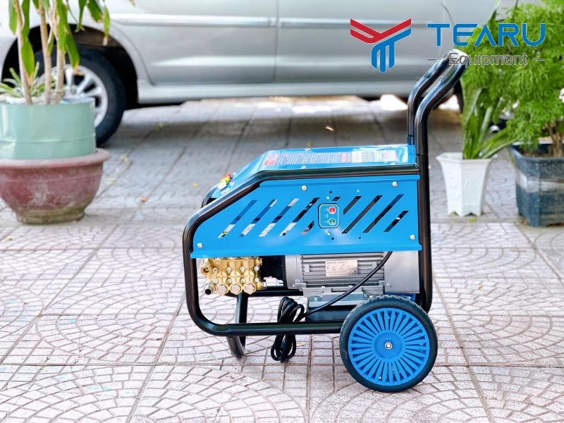 Hình ảnh minh họa máy rửa xe áp lực cao cho tiệm rửa xe máy