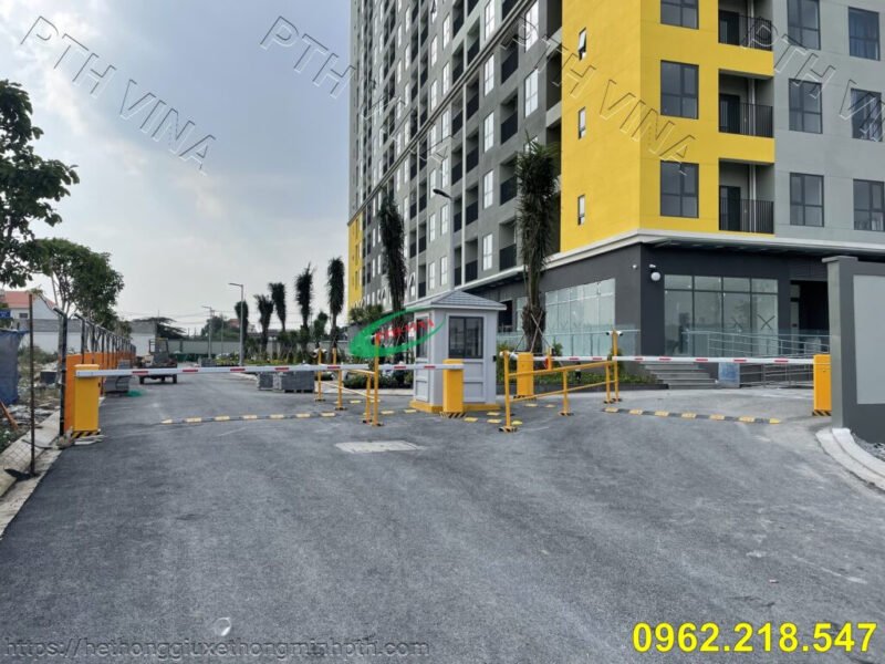 Hình ảnh minh họa một bãi đỗ xe máy có tổ chức với nhiều xe được sắp xếp ngay ngắn