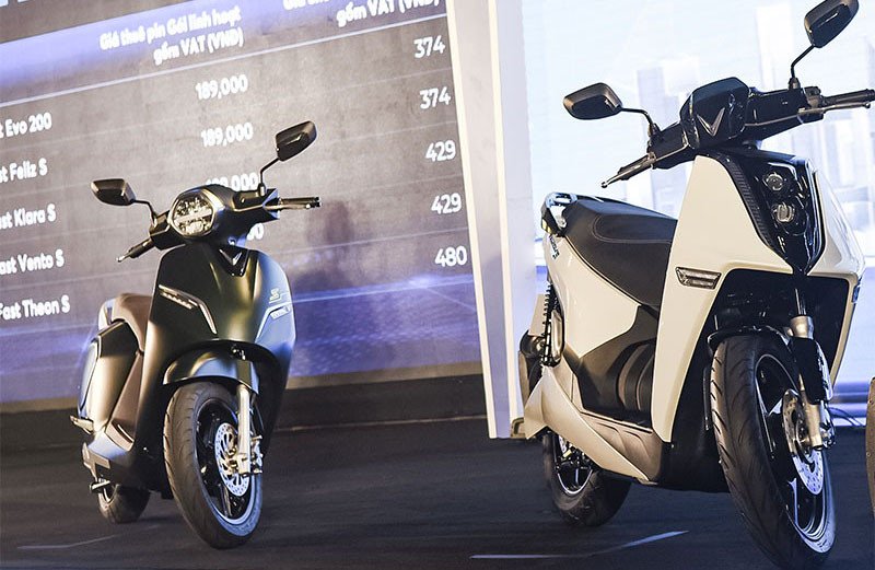 Hình ảnh minh họa một chiếc xe máy điện Xanh SM đang hoạt động trên đường phố