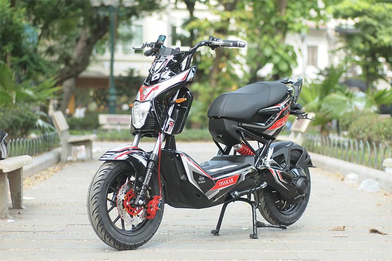 Hình ảnh minh họa một chiếc xe máy điện Xmen kiểu dáng thể thao