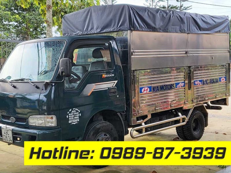 Hình ảnh minh họa một chiếc xe tải Kia K3000 cũ màu xanh rêu