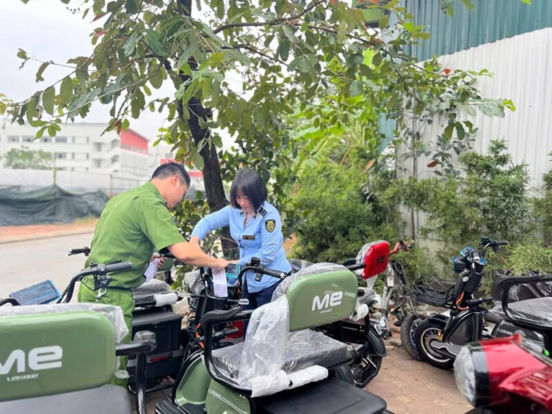 Hình ảnh minh họa một số xe máy 4 bánh điện bị thu giữ do vi phạm quy định pháp luật