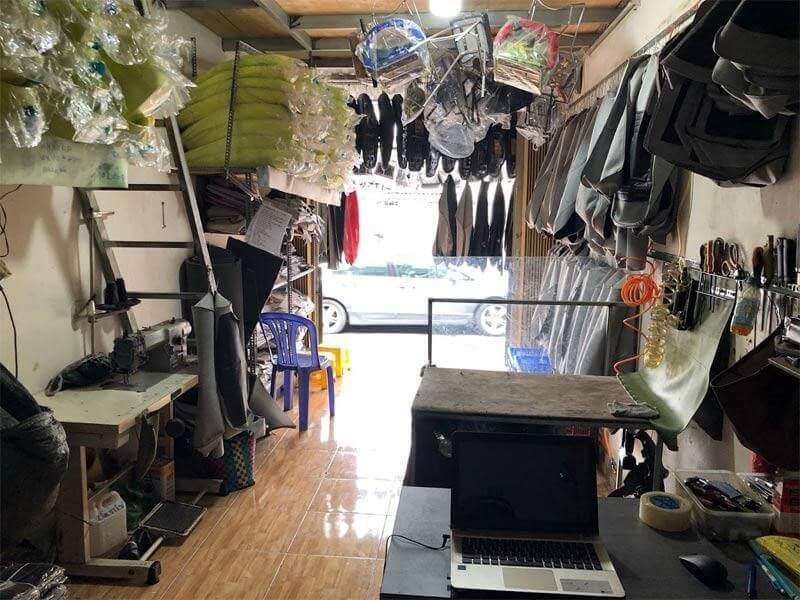 Hình ảnh minh họa quy trình bọc yên xe máy chuyên nghiệp