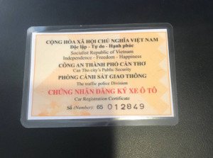 Hướng Dẫn Chi Tiết Về Việc Làm Cà Vẹt Xe Giả Hình ảnh minh họa quy trình giao nhận và kiểm tra sản phẩm