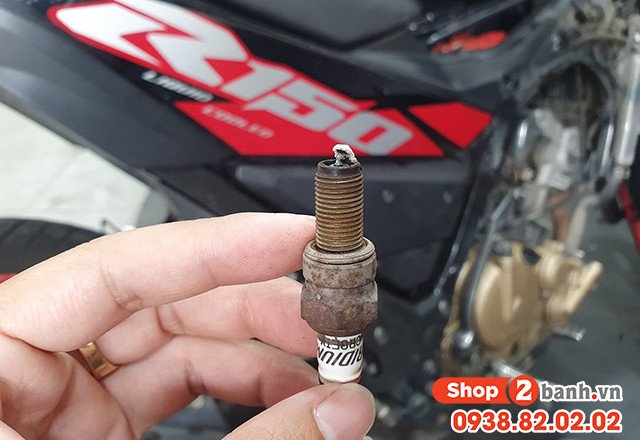 Xác định vị trí bugi xe máy nằm ở đâu chính xác