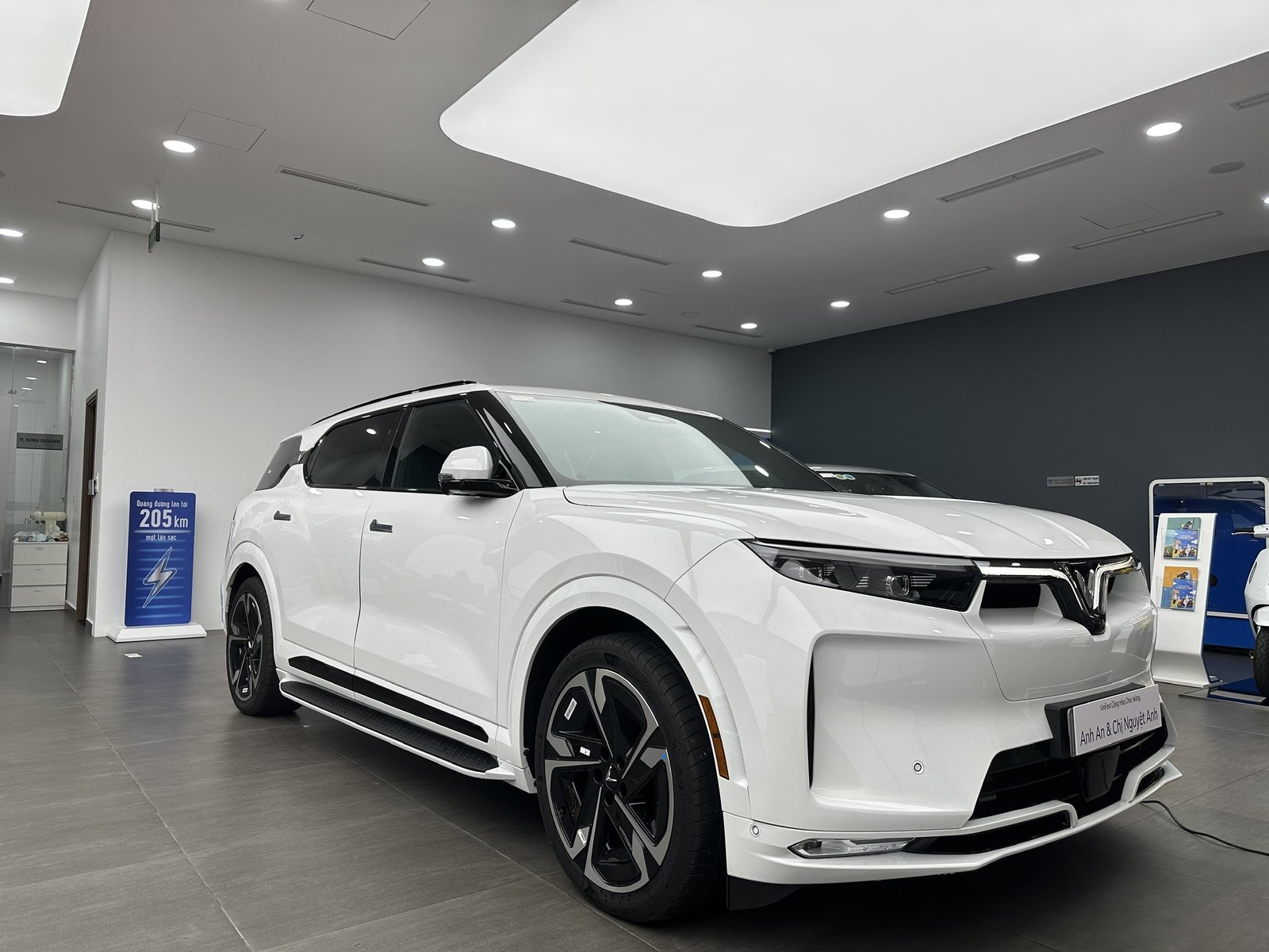 Hình ảnh minh họa việc sở hữu xe điện VinFast trở nên dễ dàng hơn