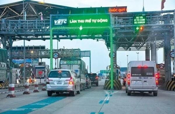 Hình ảnh minh họa việc tính toán chi phí bảo trì đường bộ cho xe hơi 5 chỗ